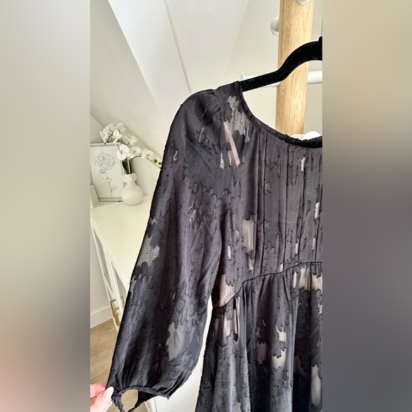NWOT Maeve (Anthropologie) Black Lace Appliqué Dress (Size 0) - Picture 4 of 14